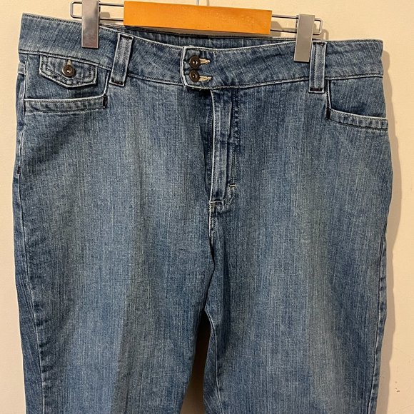 LEE | Women's Just Below The Waist Jeans Capri Blue Size 18 - Picture 5 of 9